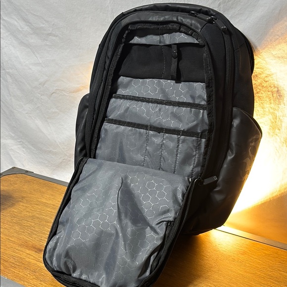 Ogio Backback - Picture 8 of 10